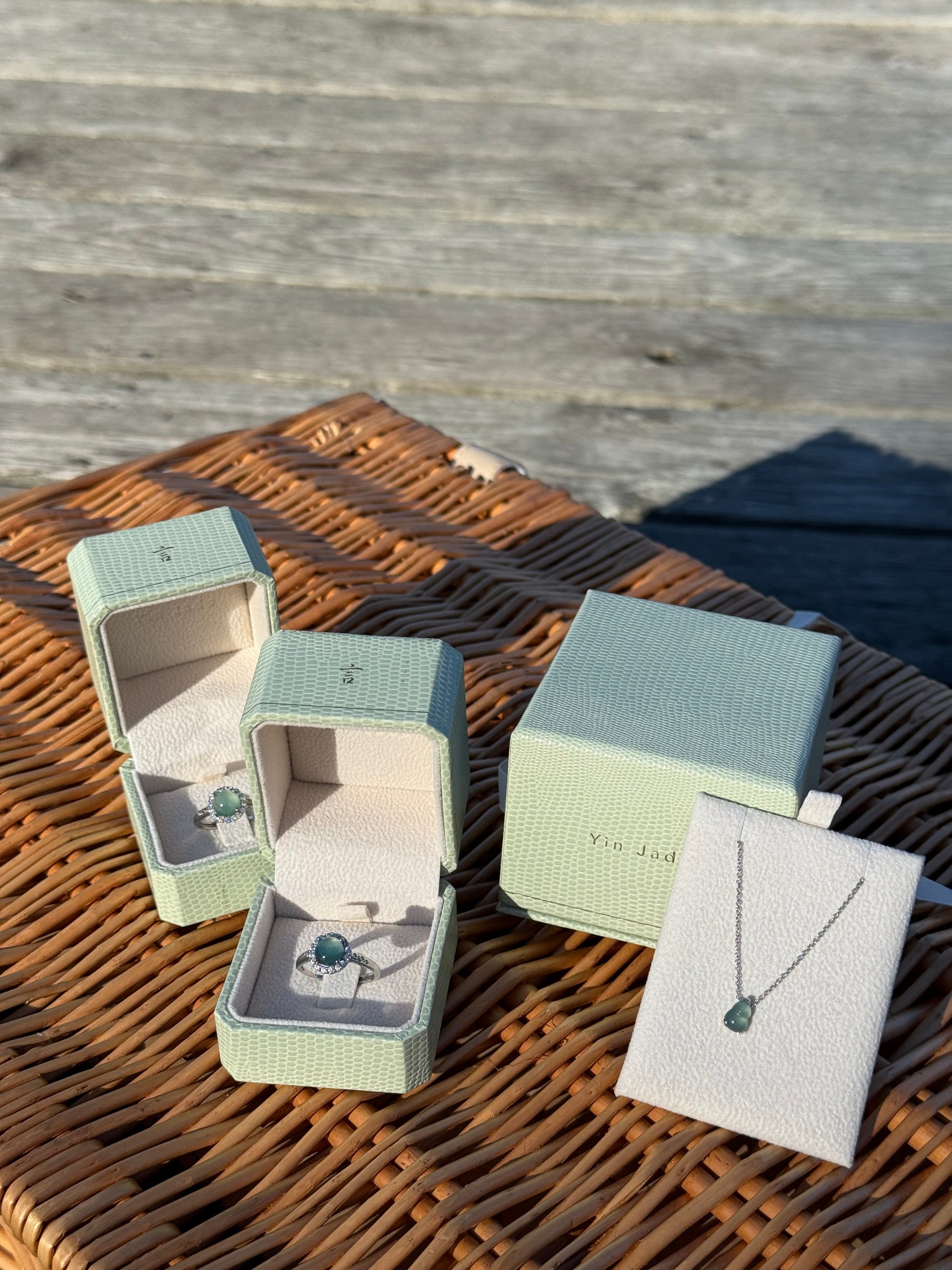 Aqua Allure Hulu Necklace