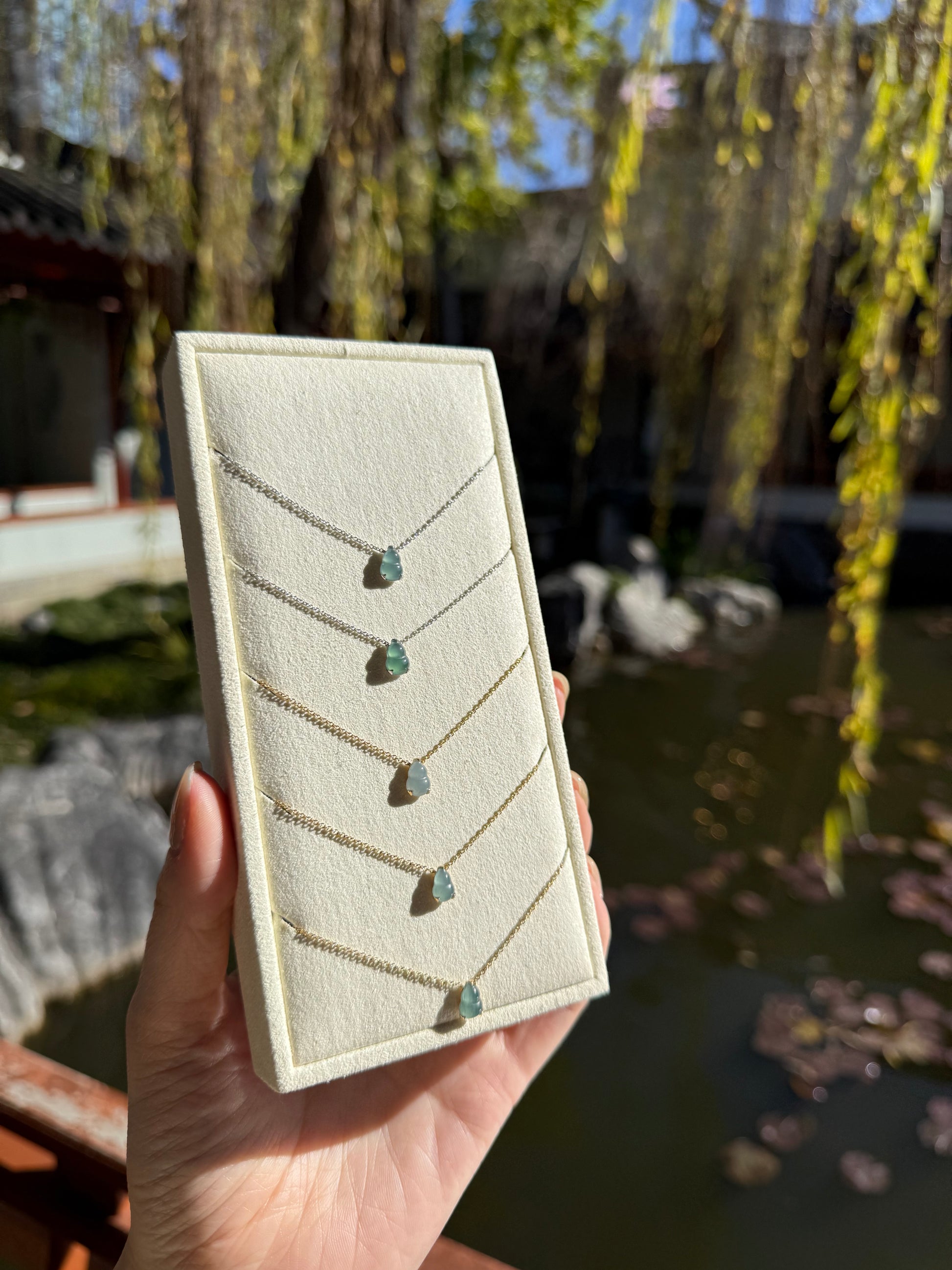 Aqua Allure Hulu Necklace